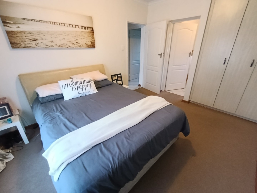 2 Bedroom Property for Sale in Hillside Free State